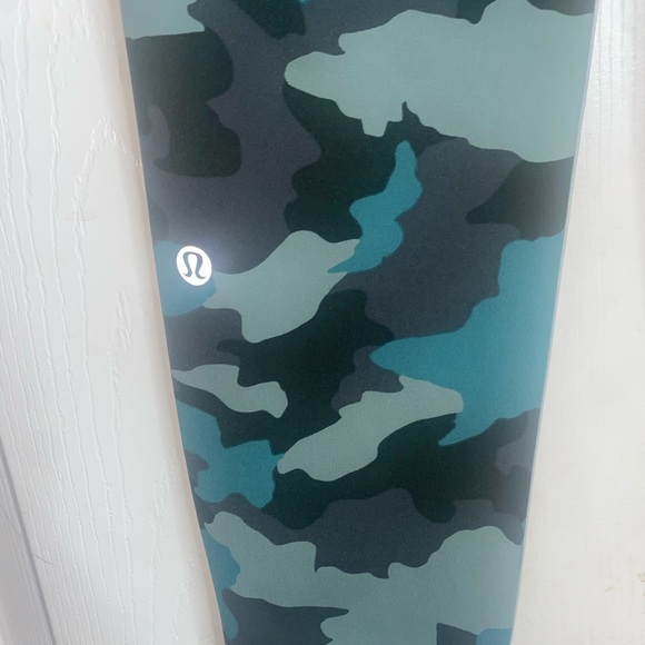 Lululemon Camo Print High-Waisted Leggings - Picture 3 of 3
